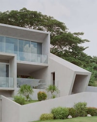 Cast-Concrete Cooling Homes Image 2
