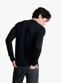Temperature-Regulating Wool Pullovers Image 6
