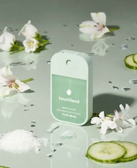 Skin-Caring Hand Sanitizers Image 5