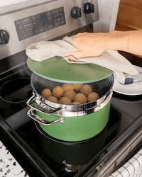 Versatile Steamer-Pot Combos Image 3