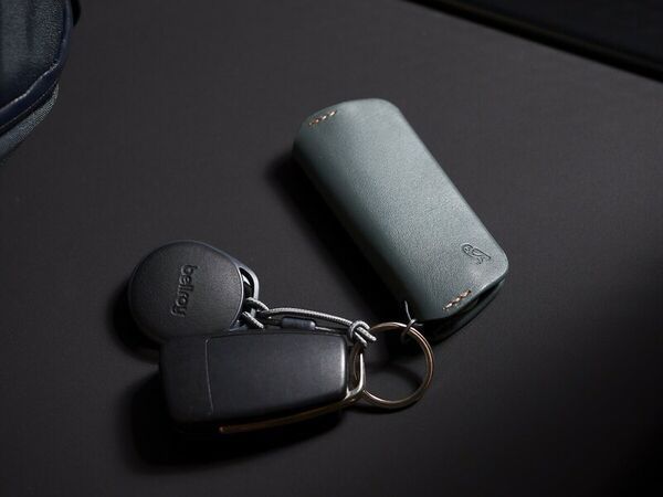 Sophisticated Physical Key Organizers : Bellroy Key Cover Plus