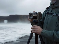Fast-Focus Medium-Format Camera Systems Image 1