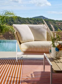 Dynamic Open-Air Outdoor Furniture Image 3