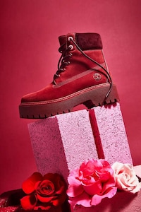 Romantic Winter Footwear Image 2