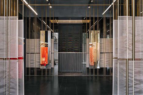 Gridded Immersive Retail Experiences