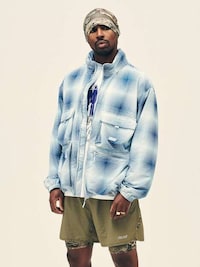 Expansive Spring-Ready Skatewear Image 3