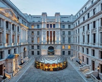 Juxtaposing Heritage Hotel Courtyards Image 3