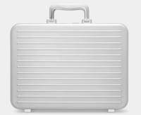 Luxe Luggage Chess Sets Image 4