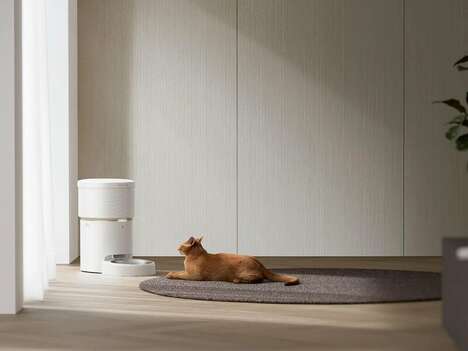 Vacuum-Sealed Automatic Pet Feeders
