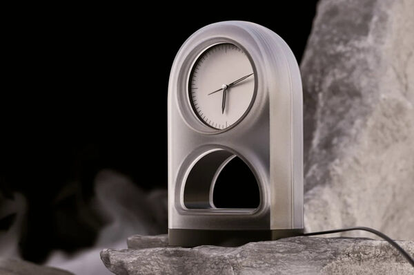 Wireless Clock Charger Concepts Image 2
