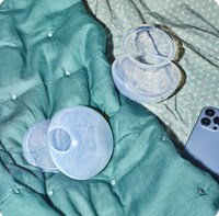 Revolutionary Wearable Breast Pumps Image 4