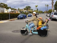 Car-Replacing Electric Cargo Bikes Image 2