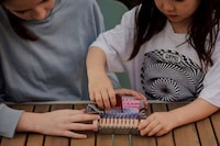 Compact Portable Weaving Loom Image 1
