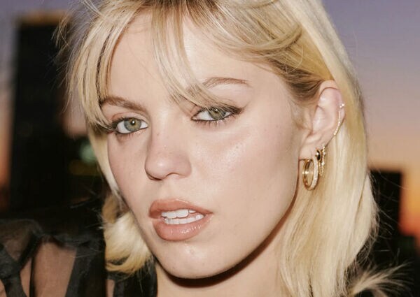 Chunky Sculptural Hoop Earrings : Patra Oversized Hoops