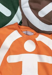 One-of-One Fashion Capsules Image 3