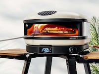Pizzeria-Style Backyard Pizza Ovens Image 4