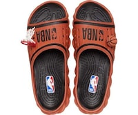 Basketball-Inspired Dynamic Slides Image 3