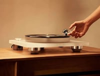 Minimal Frosted Turntables