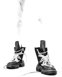 Avant-Garde Dramatic Boots Image 3