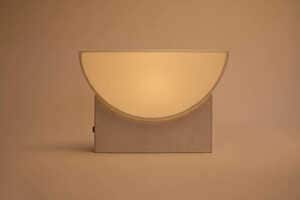 Circular Eco-Friendly Minimal Lamps Article Thubnail