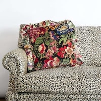 Opulent Floral Decor Image 2
