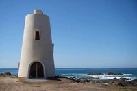 Temple-Inspired Sculptural Lighthouses Image 2
