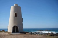 Temple-Inspired Sculptural Lighthouses Image 5