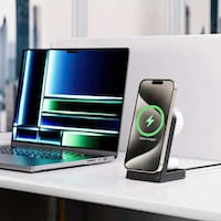 Swiveling Wireless Smartphone Chargers Image 4
