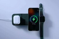 Swiveling Wireless Smartphone Chargers Image 5