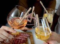 Sulfites-Eliminating Portable Wine Accessories Image 1