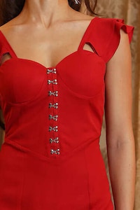 Eco-Friendly Luxury Dresses Image 3