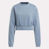 Contemporary Functional Athleticwear Image 3