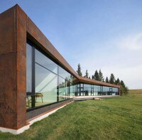 Dynamic Y-Shaped Glazed Houses Image 2