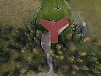 Dynamic Y-Shaped Glazed Houses Image 3