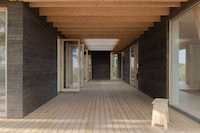 Outdoor-Blended Summer Houses Image 2