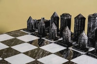 Republic-Honoring Chess Sets Image 6