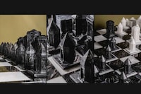 Republic-Honoring Chess Sets Image 8