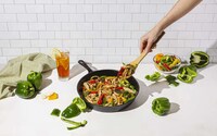 Versatile Chicken-Like Strips Image 2