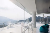 Mountain-Based Curved Viewpoints Image 2