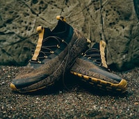 Kevlar-Constructed Trail Runners Image 2