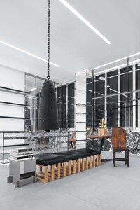 Luxe Fashion Flagship Stores Image 2