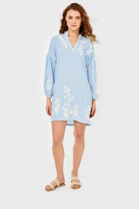 Sophisticated Handcrafted Beachwear Image 2