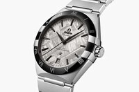 Meteorite-Infused Timepieces Image 2