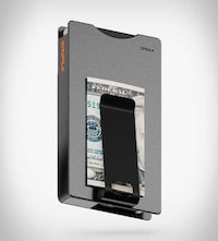 Protective Fan-Style Wallets Image 5