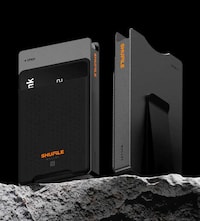 Protective Fan-Style Wallets Image 8