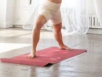 Heat-Reactive Yoga Mats Image 2