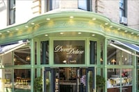 Bathing-Inspired Pop-Ups Bars Image 1