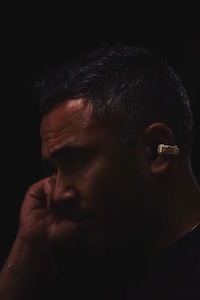 Sporty Gem-Encrusted Earbuds Image 2