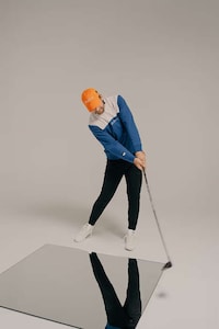 Green-Tonal Golfing Apparel Image 2