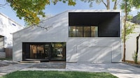 Sculptural Juxtaposing Suburban Homes Image 3